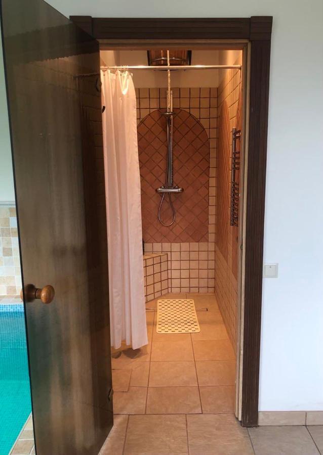 Guests House With Amazing Pool And Sauna Babīte Dış mekan fotoğraf