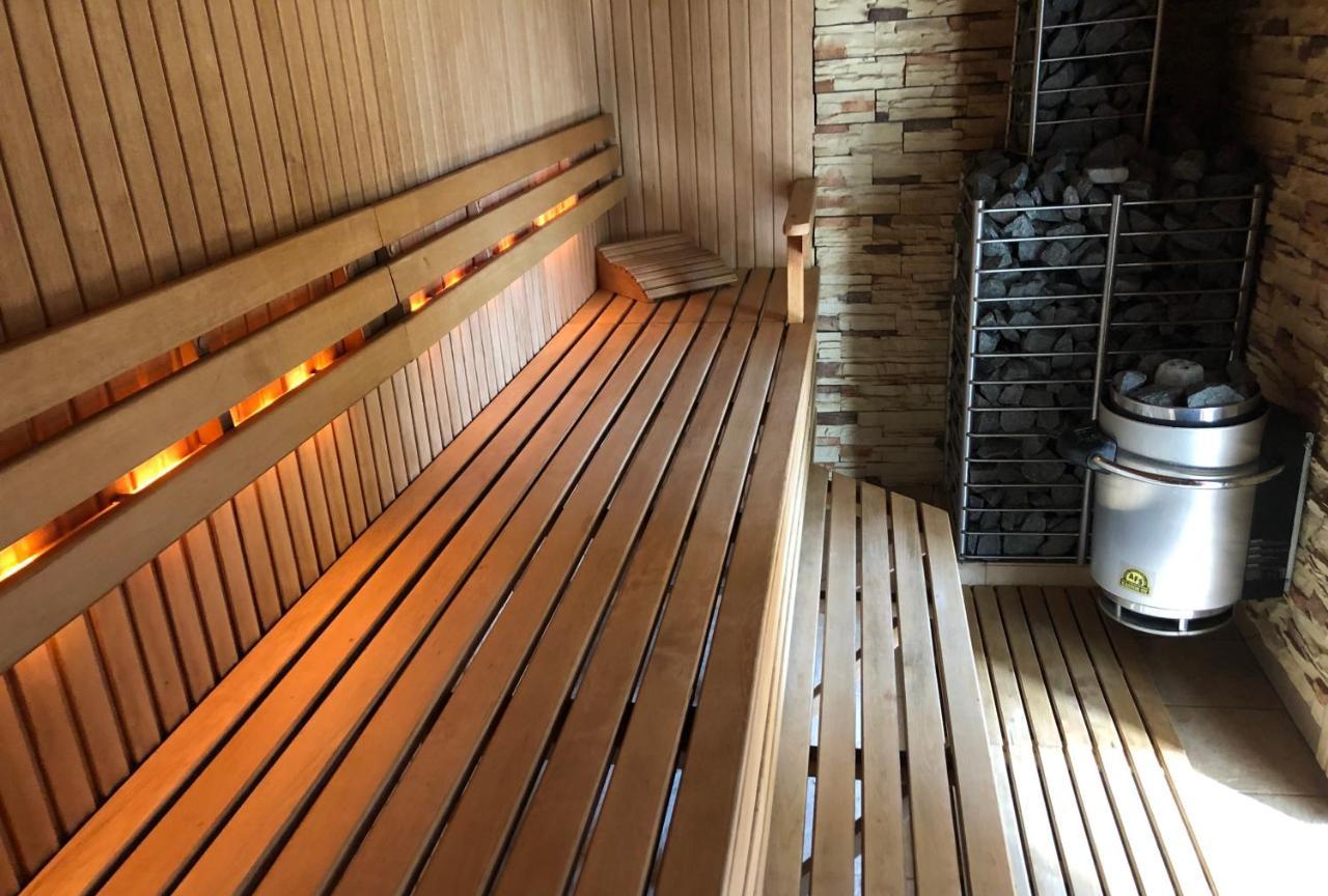 Guests House With Amazing Pool And Sauna Babīte Dış mekan fotoğraf